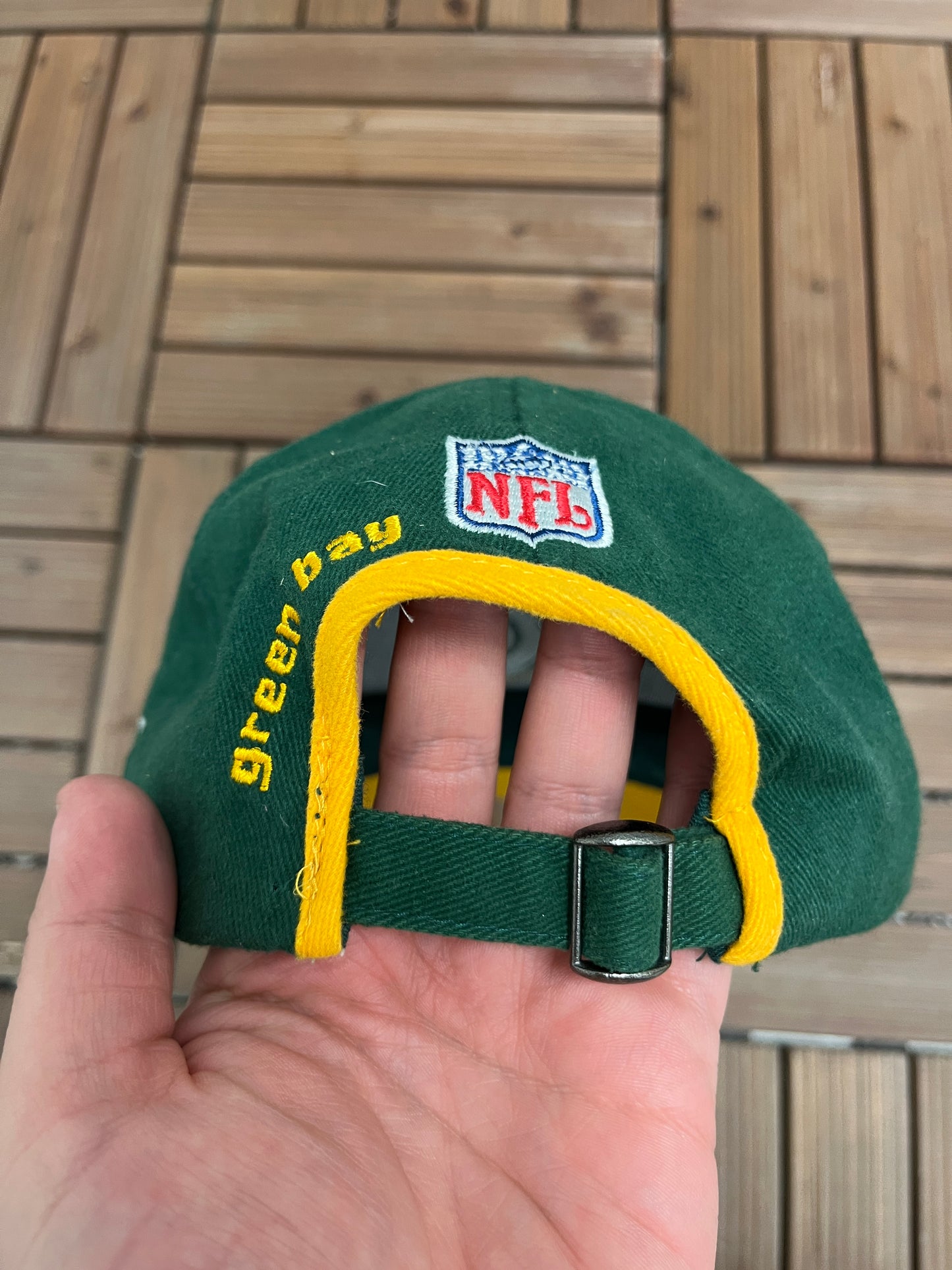 Green Bay Packers Embroidered Graphic Hat | Strap Back With Clasp | Vintage 2000s NFL Football Green Cap |