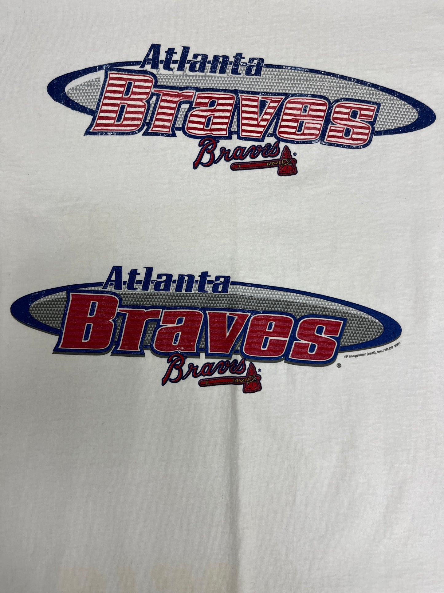 Atlanta Braves Baseball Graphic Tee | Size Medium | Vintage 2000s MLB Baseball White T-Shirt |