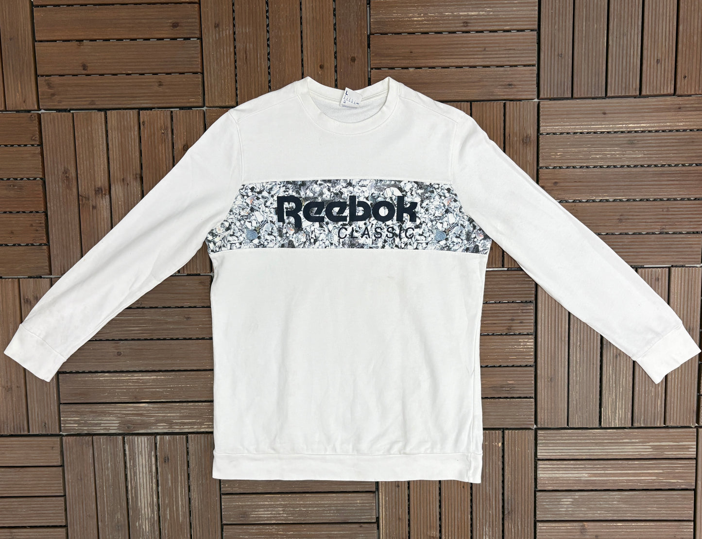 Reebok Classic Graphic Tee | Size Large | Retro White Branded Long Sleeve T-Shirt |