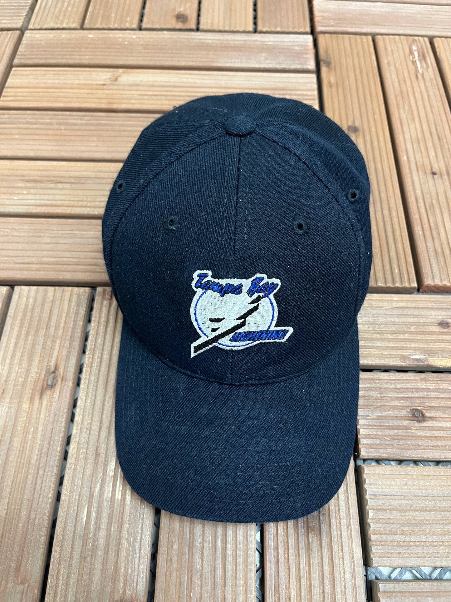 Tampa Bay Lightning Embroidered Graphic Hat | Snap Back | Vintage 1990s Sports Specialties NHL Hockey Black Cap |