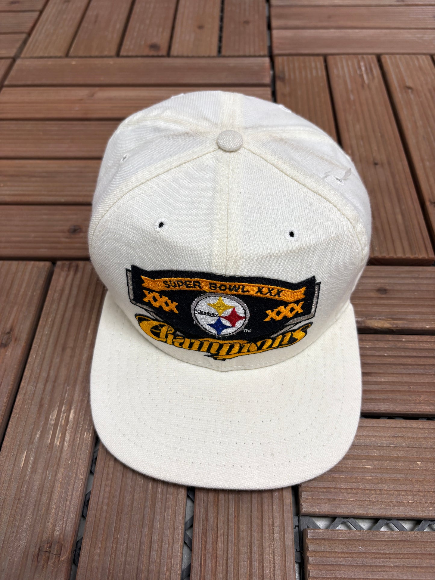Pittsburgh Steelers Super Bowl XXX Champions Graphic Hat | Snap Back | Vintage 1990s NFL Football White Cap |