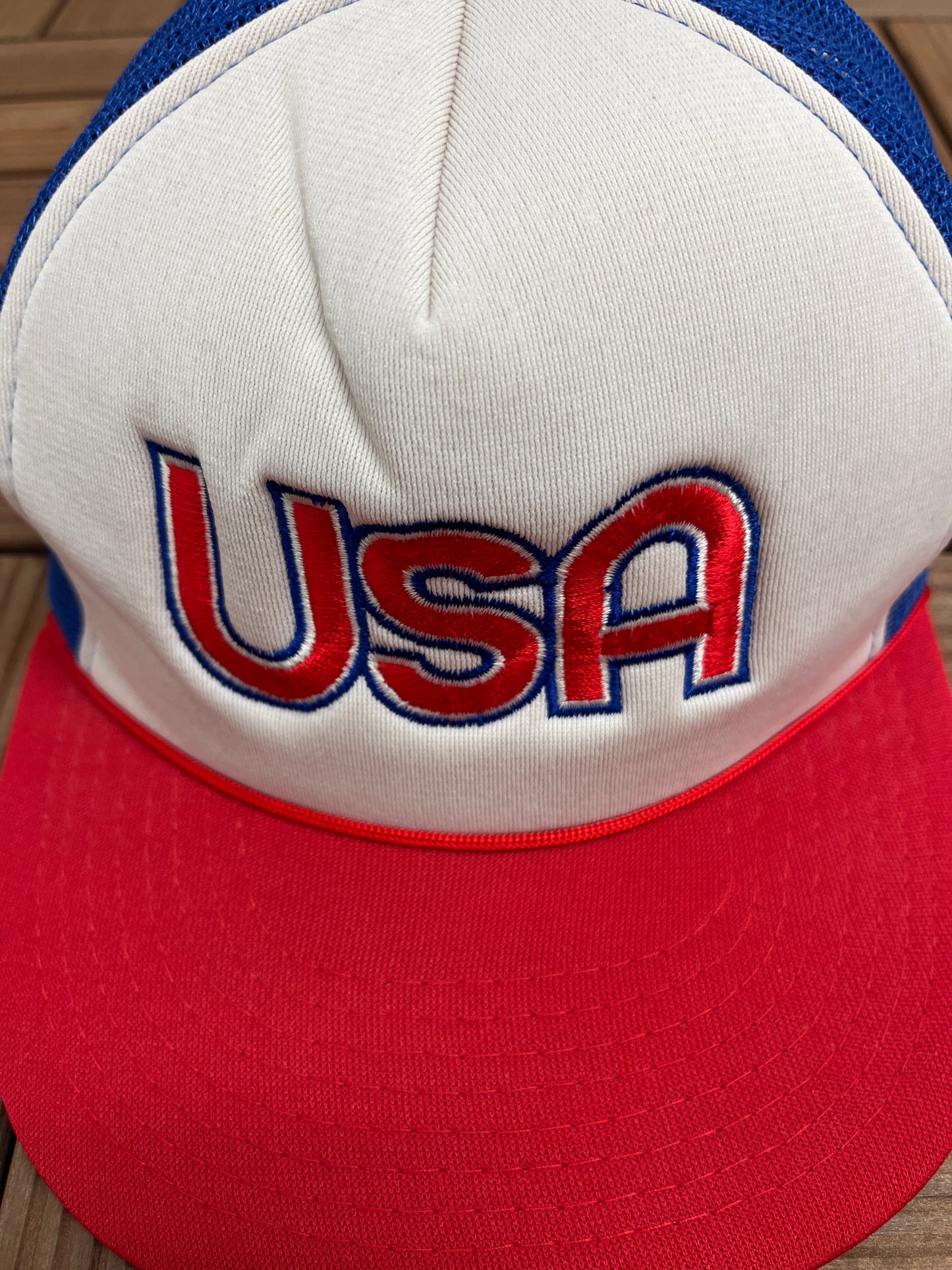 United States of America Embroidered Hat | Snap Back | Vintage 1990s White Trucker Cap |