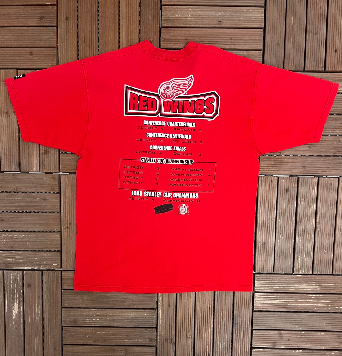 Detroit Red Wings Stanley Cup Champions 1998 Graphic Tee | Size Large | Vintage 1990s NHL Hockey Red T-Shirt |