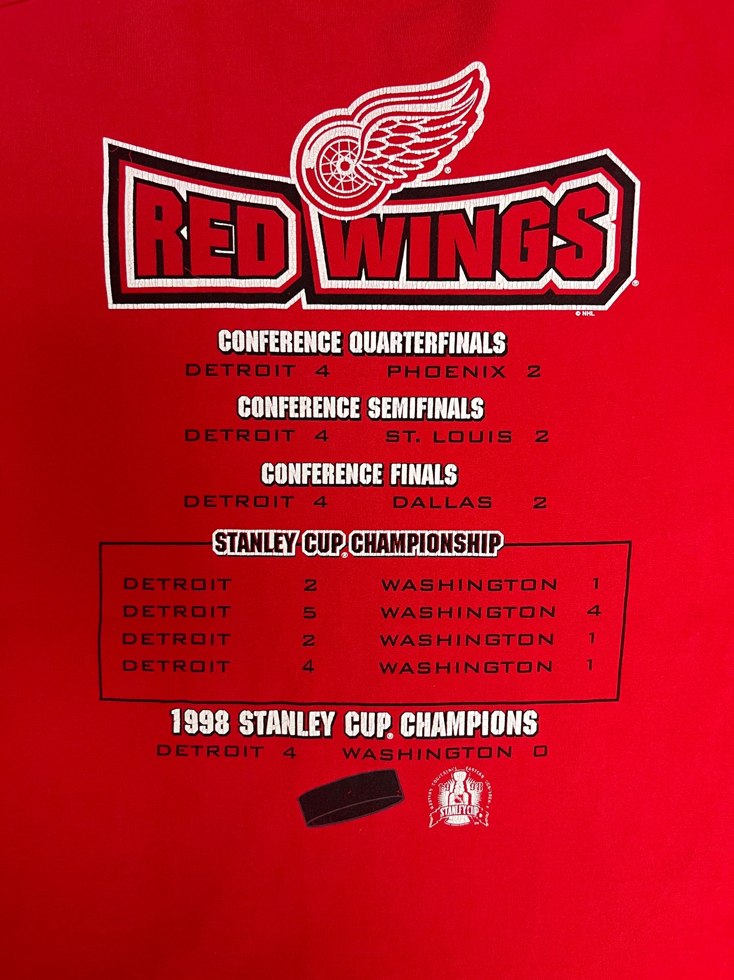 Detroit Red Wings Stanley Cup Champions 1998 Graphic Tee | Size Large | Vintage 1990s NHL Hockey Red T-Shirt |