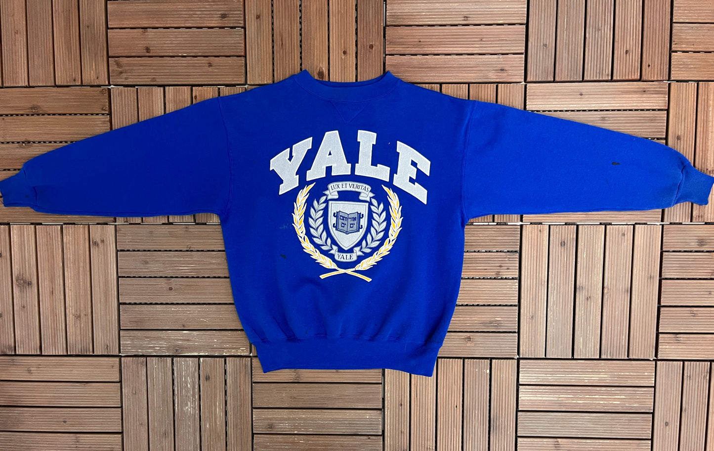 Yale Bulldogs Graphic Crewneck | Size Medium | Vintage 1990s College Blue Sweater |