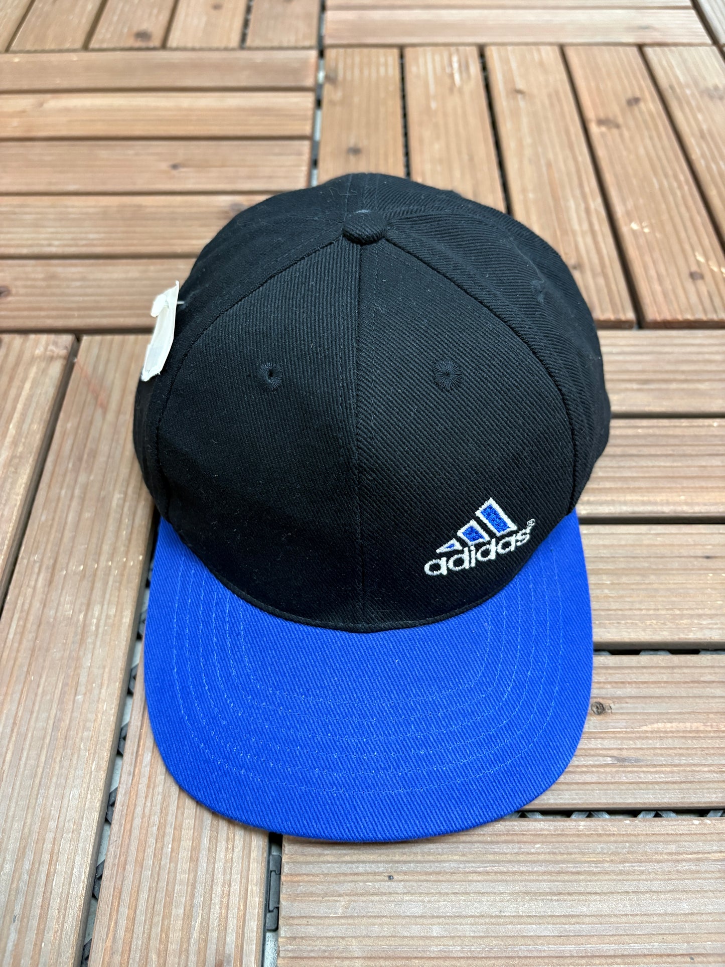 Adidas Small Embroidered Logo Graphic Hat | Snap Back | Vintage 1990s Branded Black Cap |