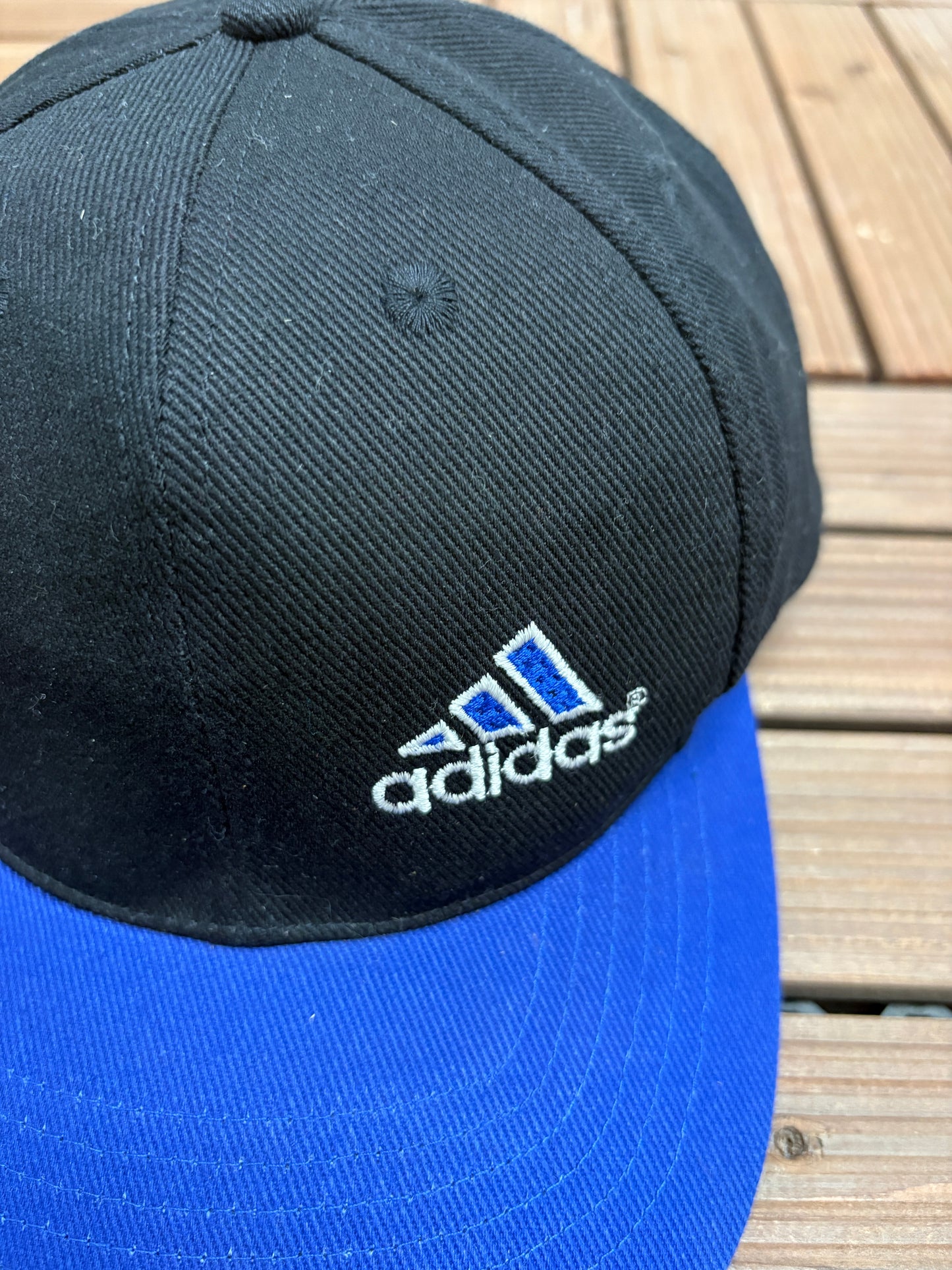 Adidas Small Embroidered Logo Graphic Hat | Snap Back | Vintage 1990s Branded Black Cap |