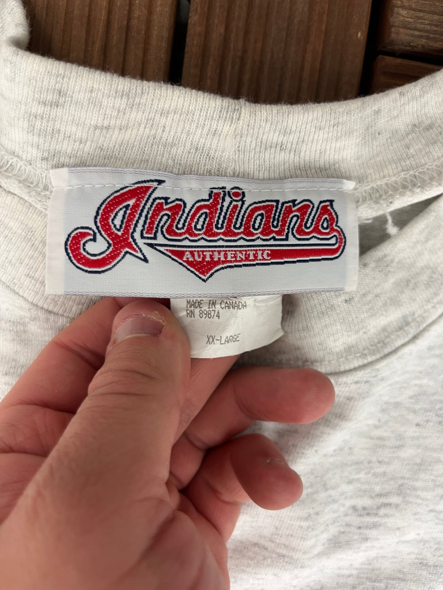 Cleveland Indians Embroidered Graphic Tee | Size 2X-Large | Vintage 1990s MLB Baseball Grey T-Shirt | Made in Canada | Free Shipping to USA|