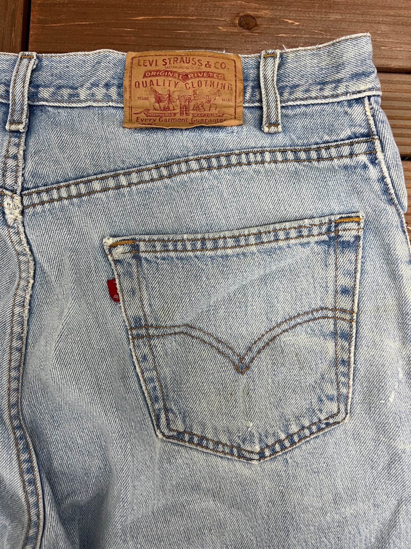 Levi Strauss & Co 505 Regular Fit Denim Jeans | Size 36 x 30 | Vintage 2000s Levi's Medium Blue Jeans | Free Shipping to USA |