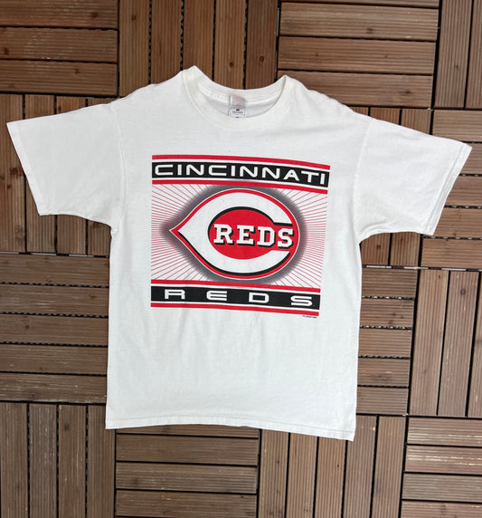 Cincinnati Reds Baseball Graphic Tee | Size Large | Vintage 2000s MLB Baseball White T-Shirt |