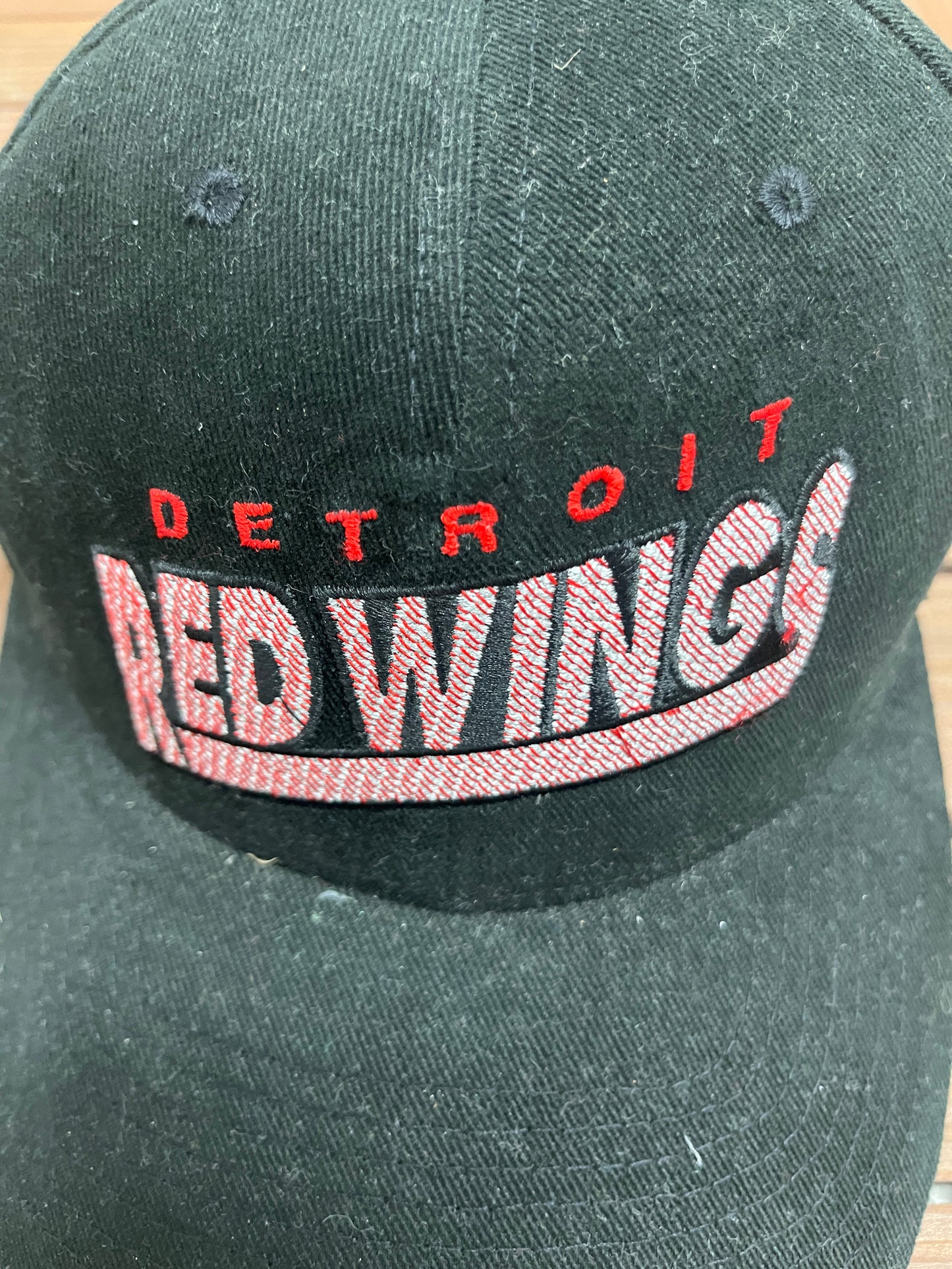 Detroit Red Wings Embroidered Graphic Hat | Snap Back | Vintage 1990s NHL Hockey Black Cap |