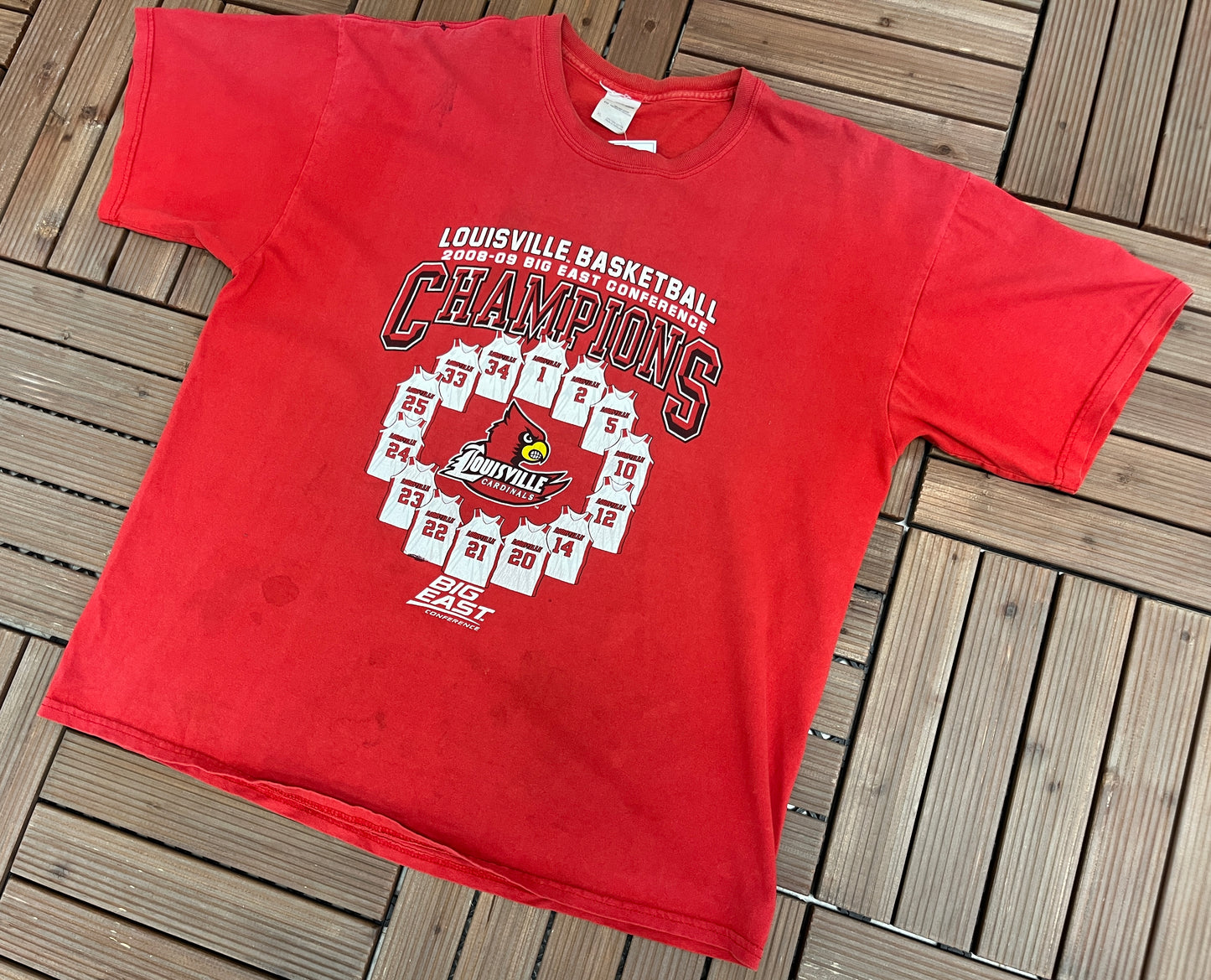 Louisville Cardinal Big East Graphic Tee | Size X-Large | Vintage 2000s College Basketball Red T-Shirt | Free Shipping to USA |