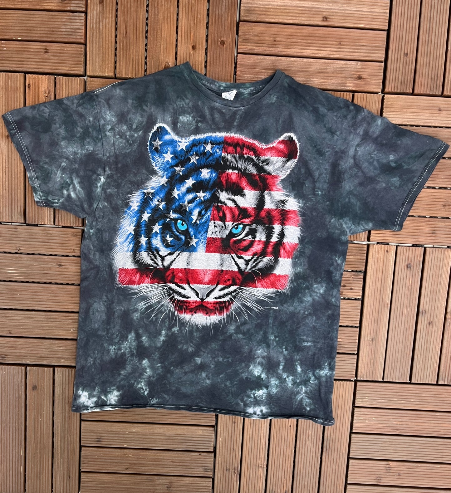 Tiger American Flag Graphic Tee | Size X-Large | Vintage 2000s Tiger Animal Tie Dye Blue T-Shirt | Liquid Blue | Free Shipping to USA|