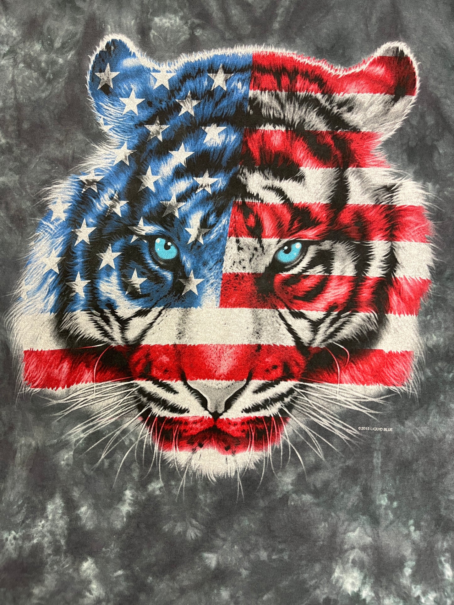 Tiger American Flag Graphic Tee | Size X-Large | Vintage 2000s Tiger Animal Tie Dye Blue T-Shirt | Liquid Blue | Free Shipping to USA|