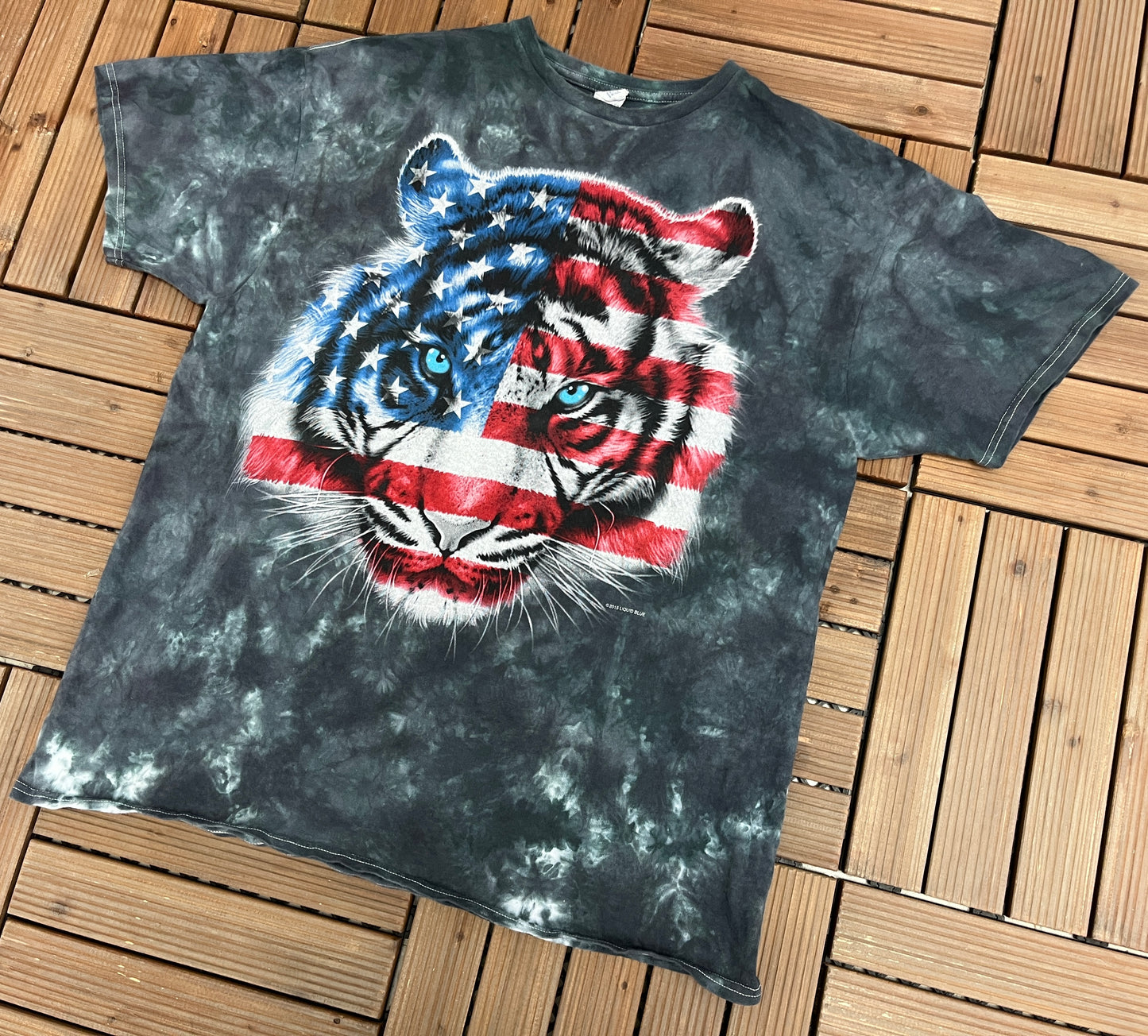 Tiger American Flag Graphic Tee | Size X-Large | Vintage 2000s Tiger Animal Tie Dye Blue T-Shirt | Liquid Blue | Free Shipping to USA|