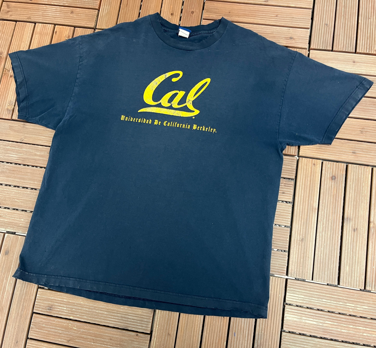 Cal Golden Bears Graphic Tee | Size X-Large | Vintage 2000s College Blue T-Shirt |