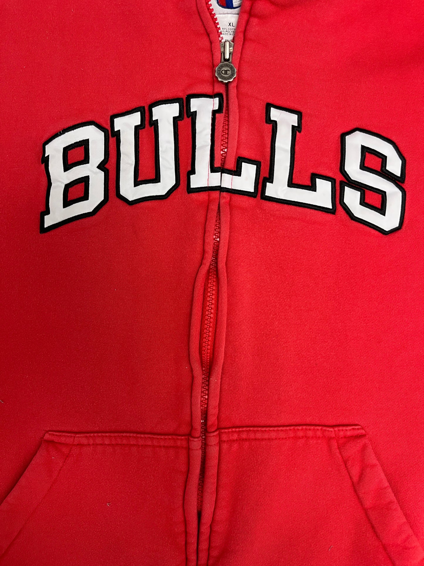 Chicago Bulls Stitched Graphic Sweater | Size X-Large | Vintage 2000s NBA Basketball Full Zip Red Sweatshirt |