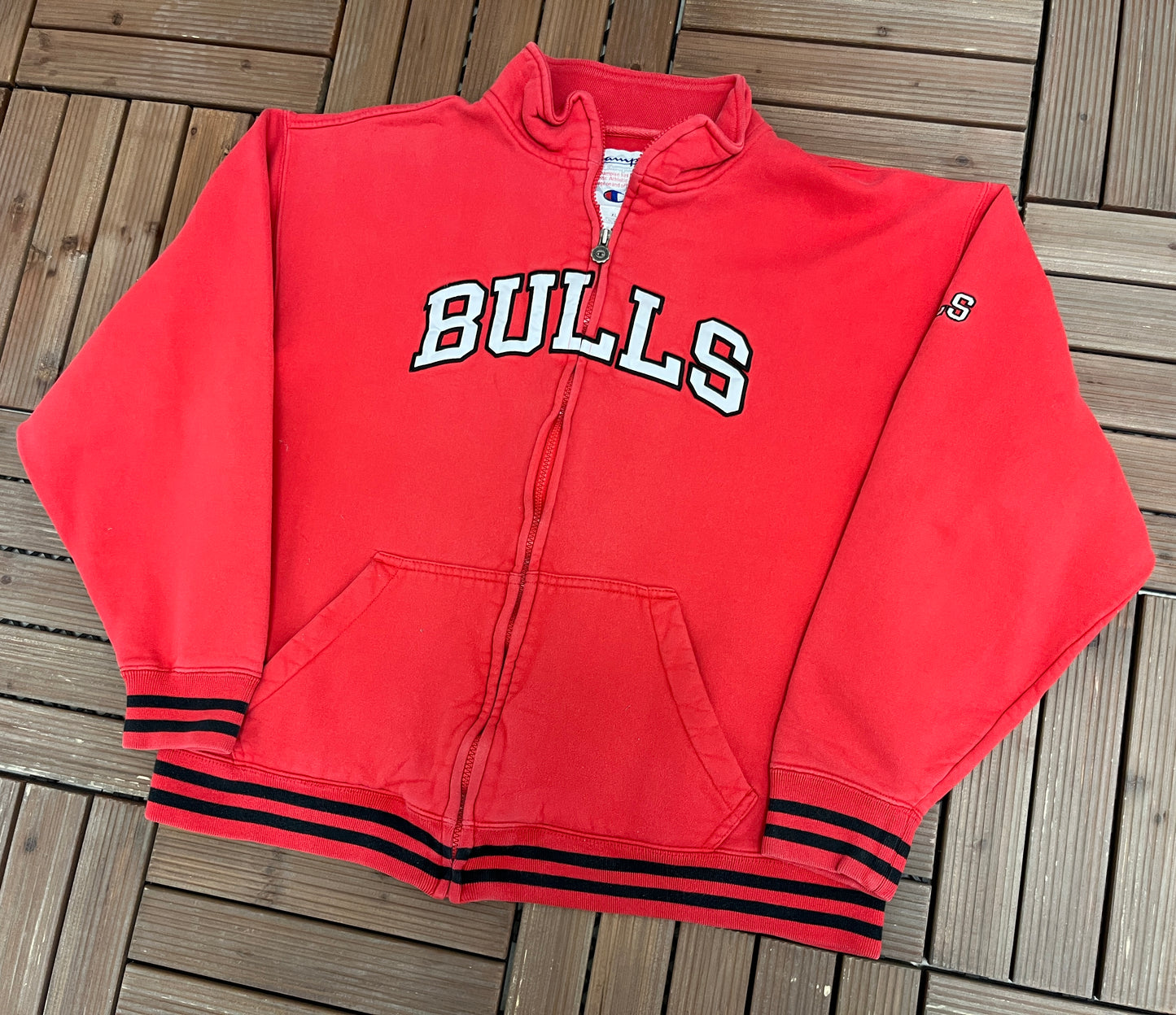 Chicago Bulls Stitched Graphic Sweater | Size X-Large | Vintage 2000s NBA Basketball Full Zip Red Sweatshirt |