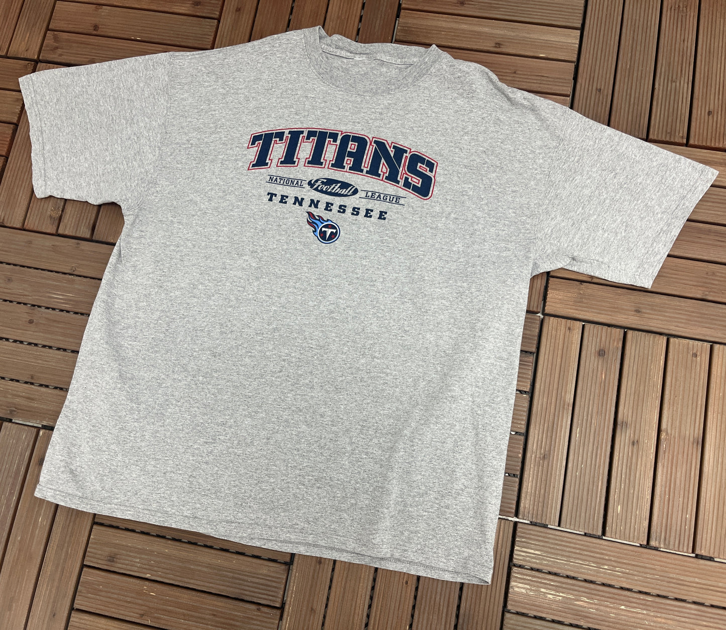 Tennessee Titans Football Graphic Tee | Size XX-Large | Vintage 2000 NFL Football Grey T-Shirt |