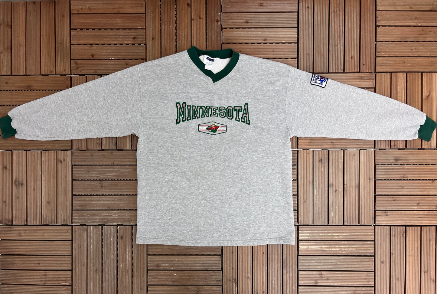 Minnesota Wild Stitched Graphic Crewneck | Size X-Large | Vintage 2000s NHL Hockey Grey Sweater |