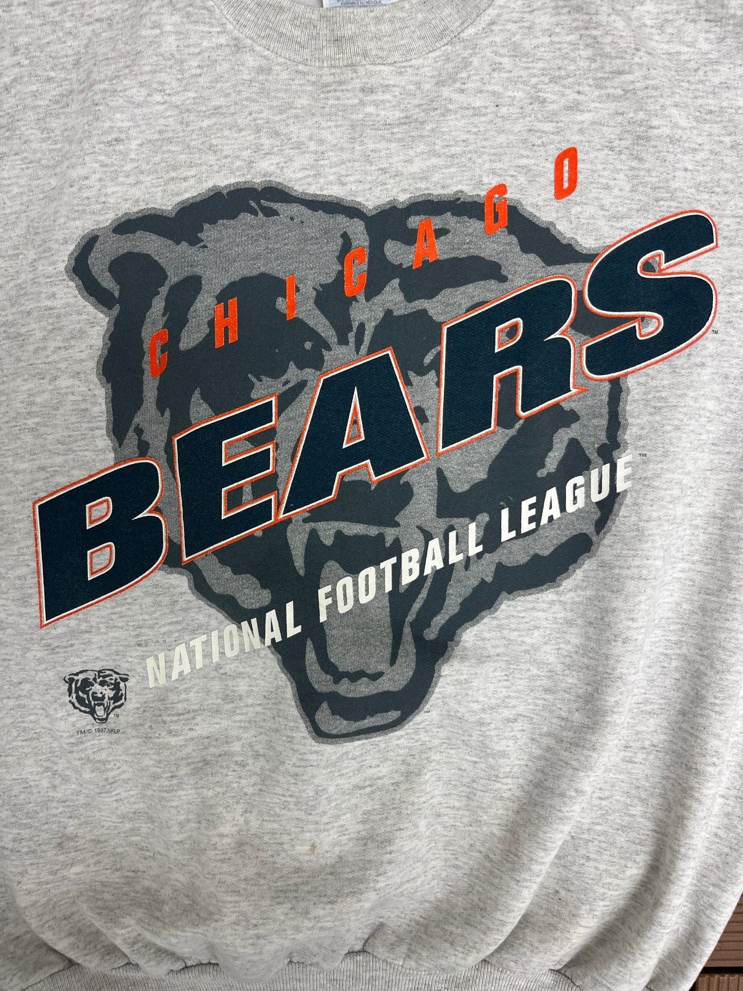 Chicago Bears Graphic Crewneck Tee | Size Large | Vintage 1990s NFL Football Grey Sweater |