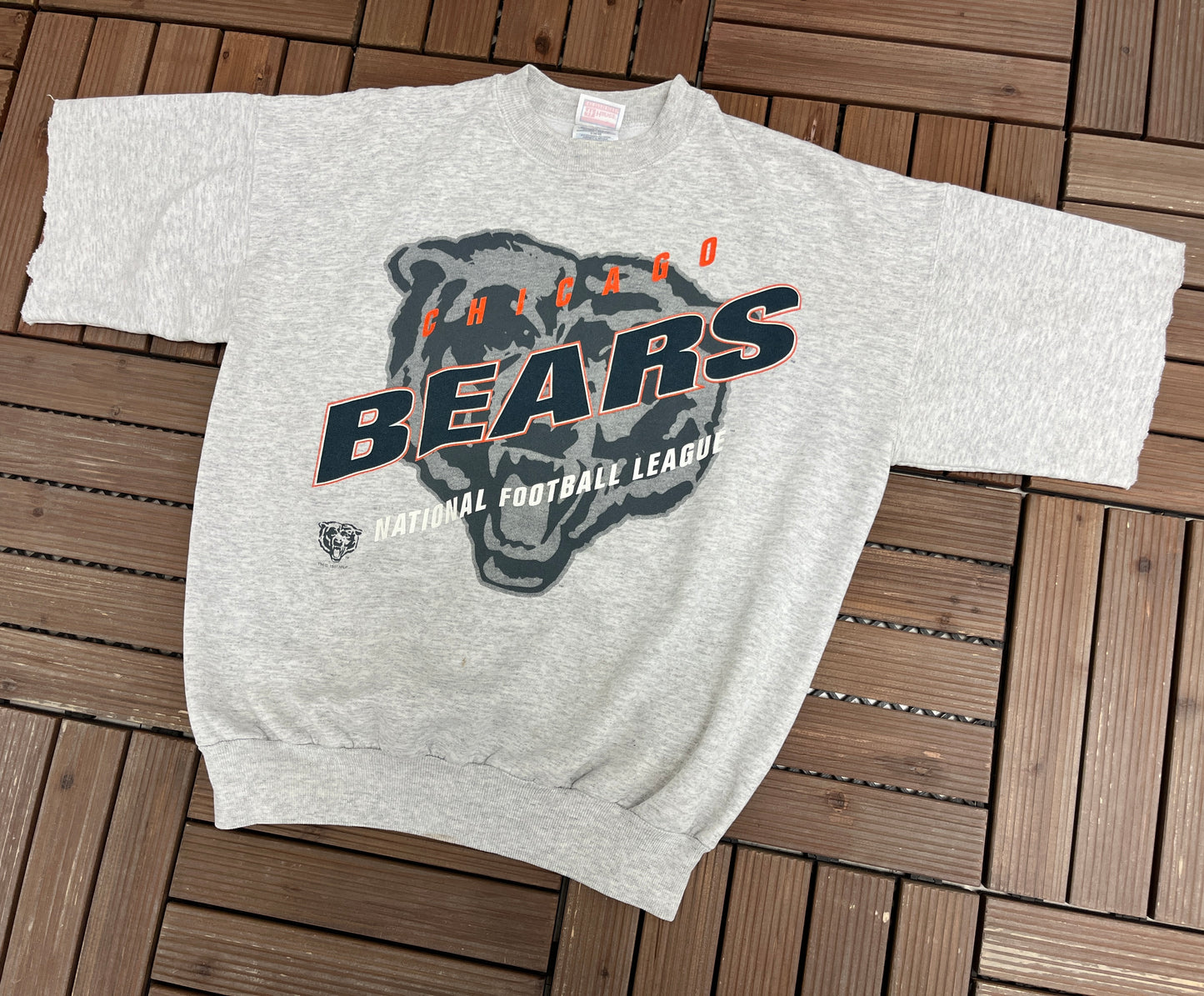 Chicago Bears Graphic Crewneck Tee | Size Large | Vintage 1990s NFL Football Grey Sweater |