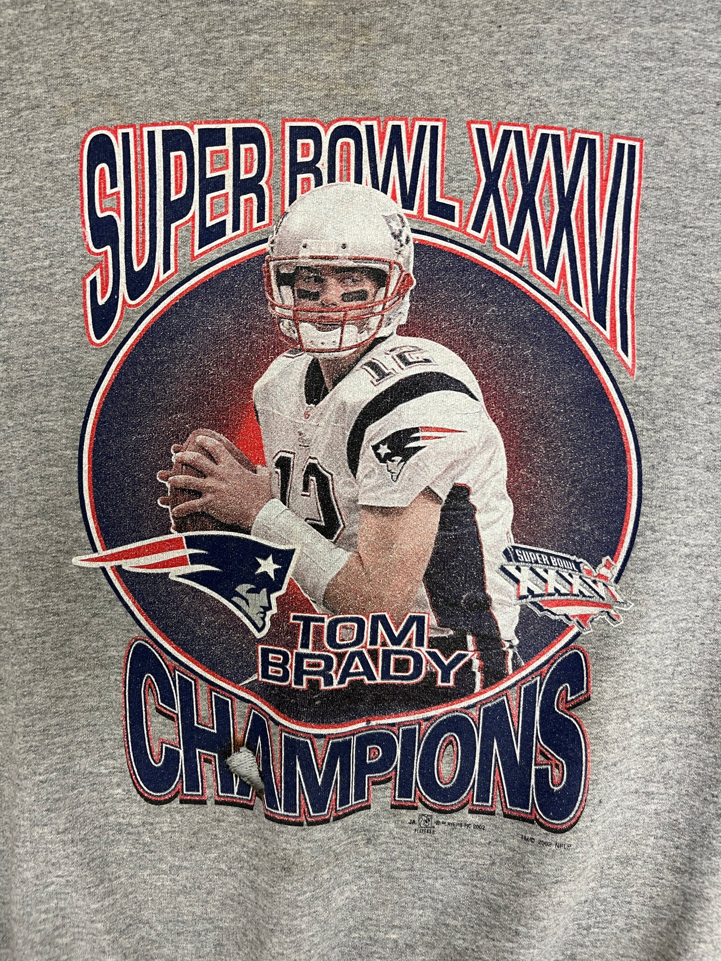 New England Patriots Super Bowl XXXVI Graphic Crewneck | Size X-Large | Vintage 2000s NFL Football Grey Sweater |