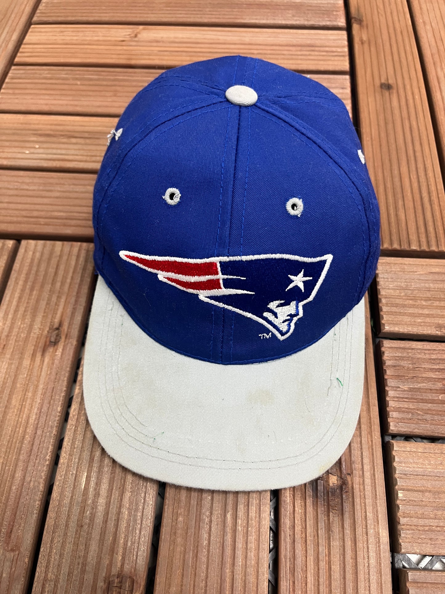 New England Patriots Embroidered Graphic Hat | Snap Back | Vintage 1990s NFL Football Blue Hat |