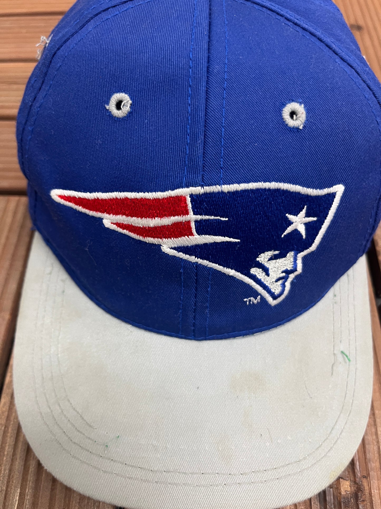 New England Patriots Embroidered Graphic Hat | Snap Back | Vintage 1990s NFL Football Blue Hat |