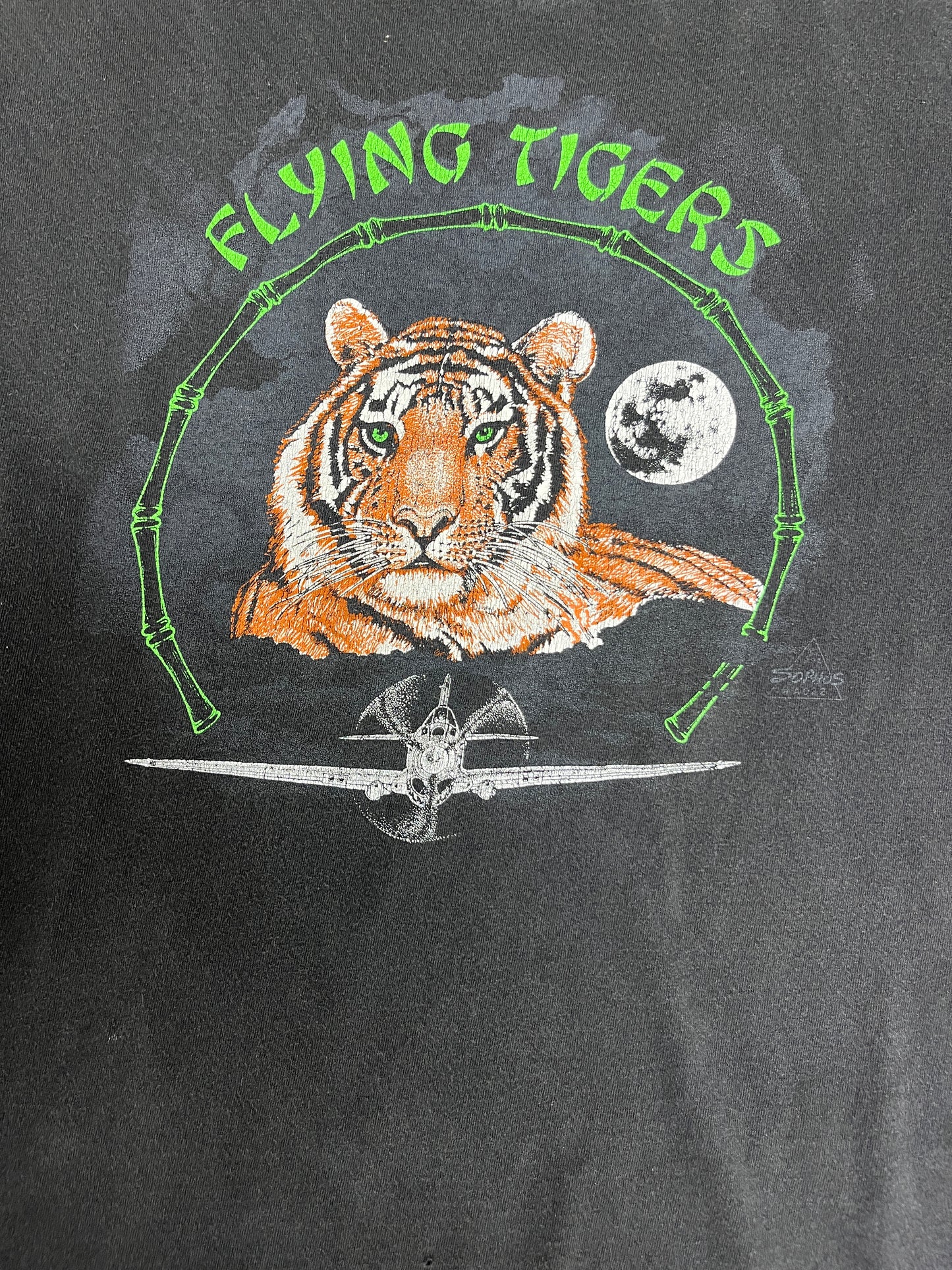 Flying Tigers Graphic Tee | Size Large | Vintage 1990s Single Stitch Animal Black T-Shirt | Made in USA | Free Shipping to USA|