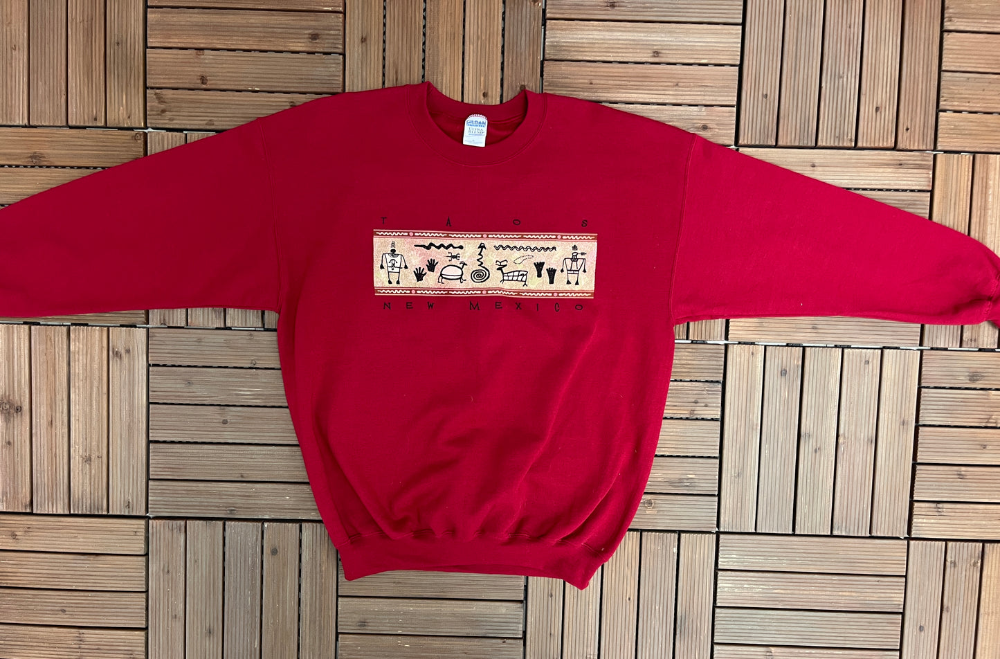 Taos, New Mexico Graphic Crewneck | Size X-Large | Vintage 2000s Tourist Promotional Red Sweater | Free Shipping to USA |