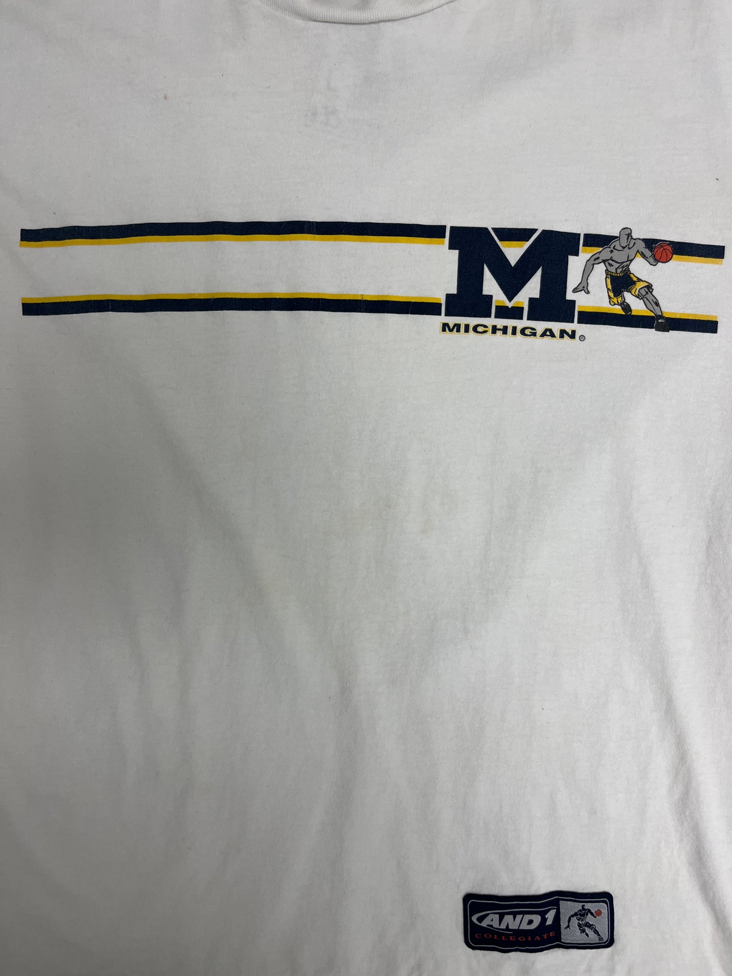 Michigan Wolverines Basketball AND1 Graphic Tee | Size Large | Vintage 1990s College Basketball White T-Shirt |