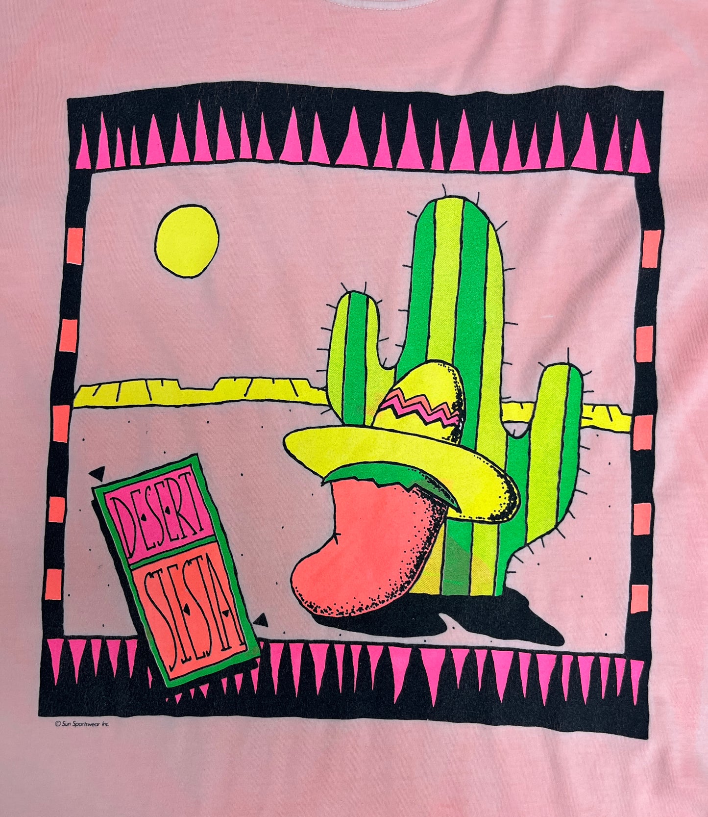 Desert Siesta Graphic Tee | Size X-Large | Vintage 1990s Single Stitch Tourist Faded Pink T-Shirt |