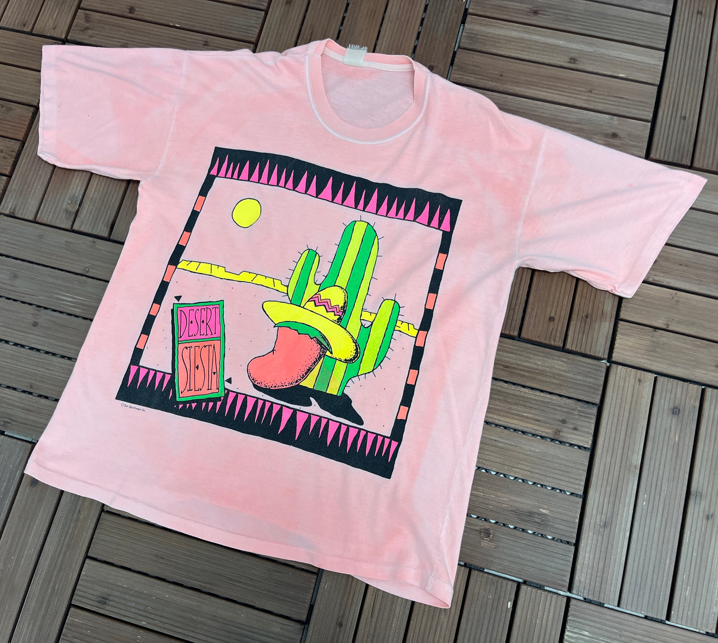 Desert Siesta Graphic Tee | Size X-Large | Vintage 1990s Single Stitch Tourist Faded Pink T-Shirt |