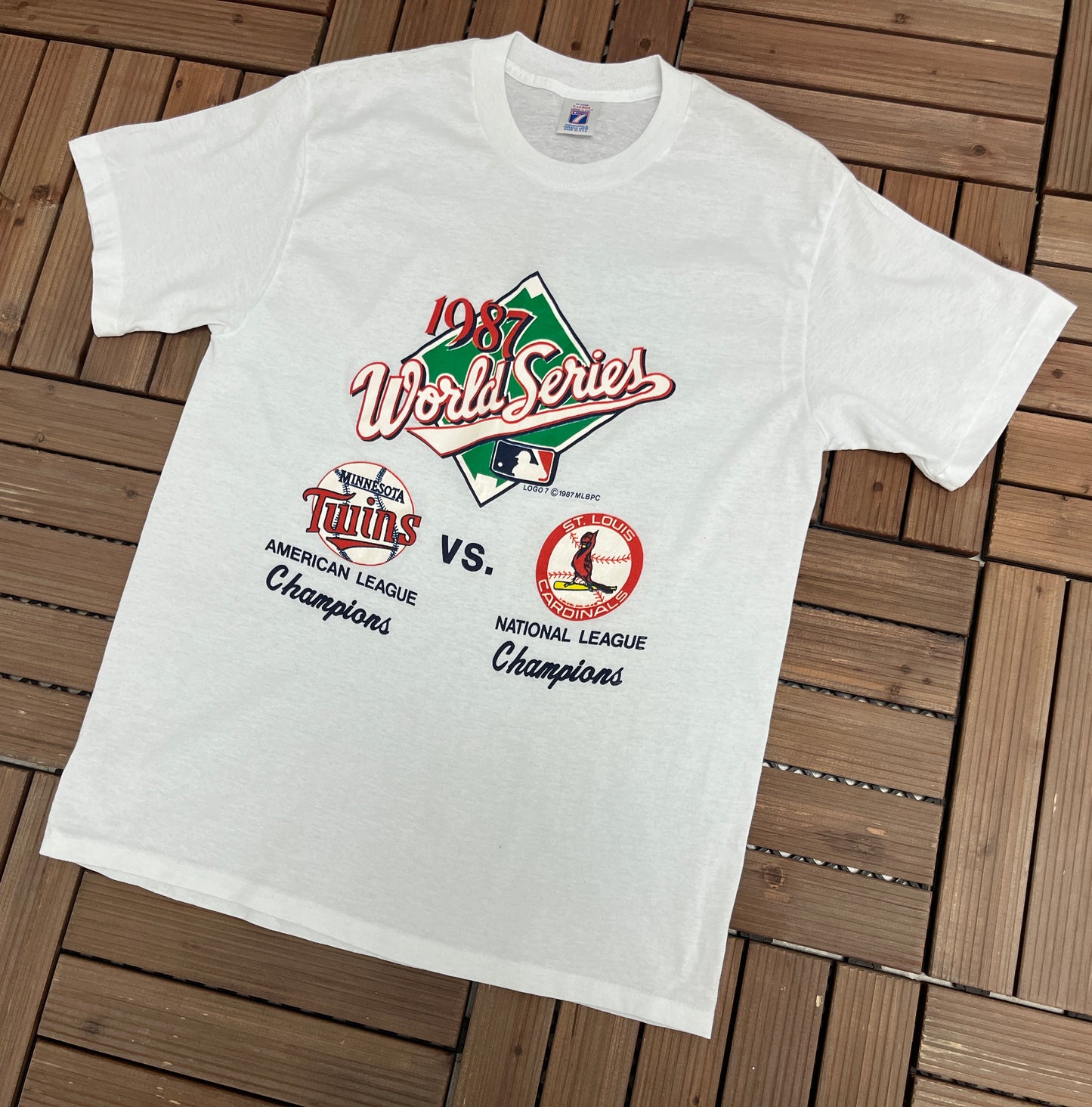 Minnesota Twins vs. St Louis Cardinals World Series Graphic Tee | Size XL | Vintage 1980s MLB Baseball White T-Shirt | Free Shipping to USA|