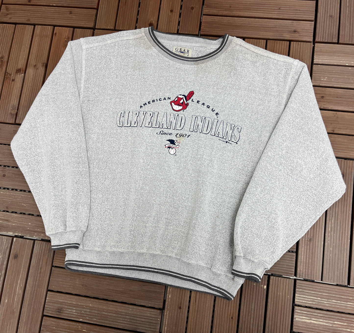 Cleveland Cavaliers Since 1901 Graphic Crewneck | Size Large | Vintage 1990s MLB Baseball Grey Sweater |