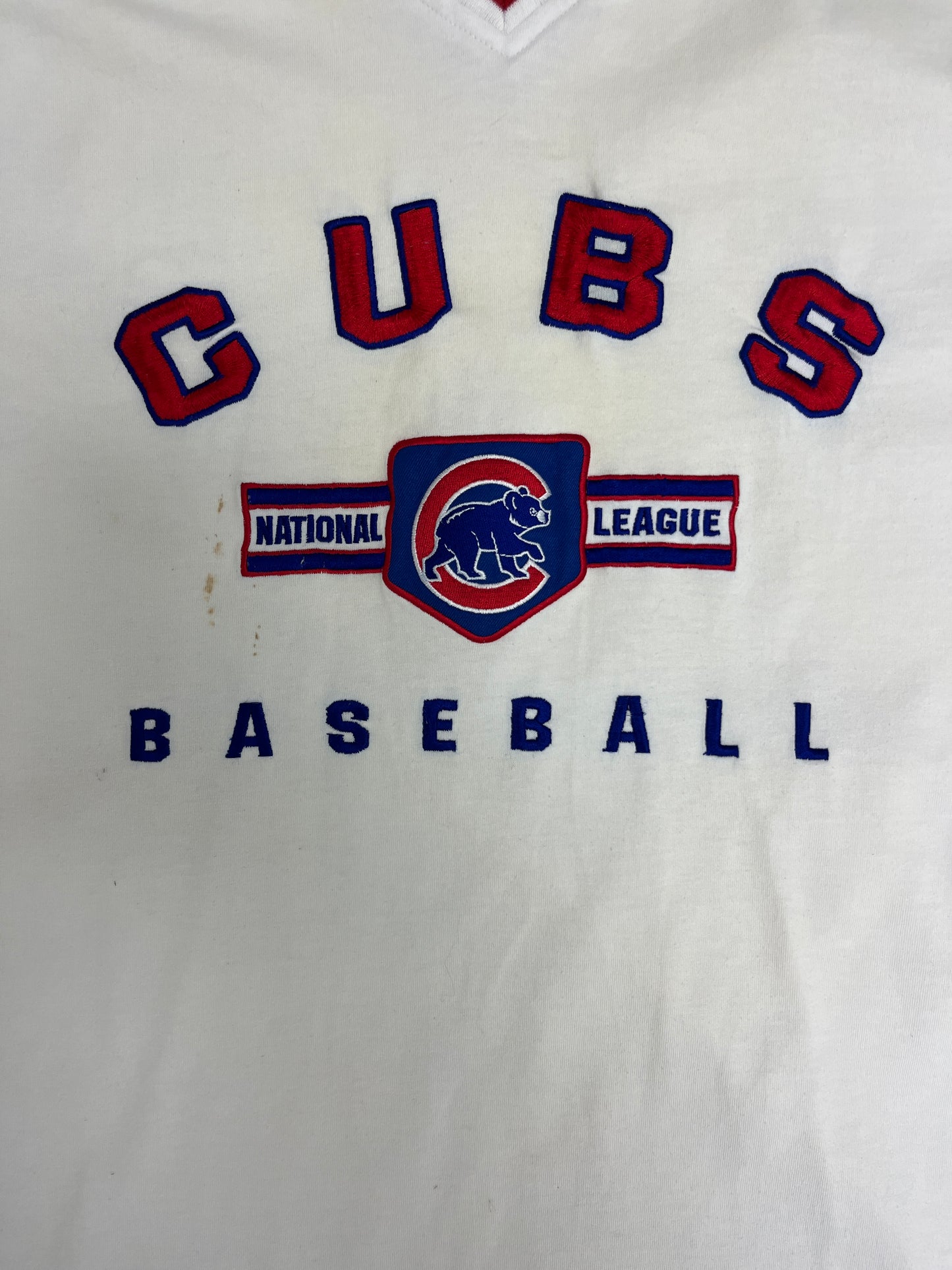 Chicago Cubs Embroidered Graphic Tee | Size Medium | Vintage 2000s MLB Baseball White T-Shirt |