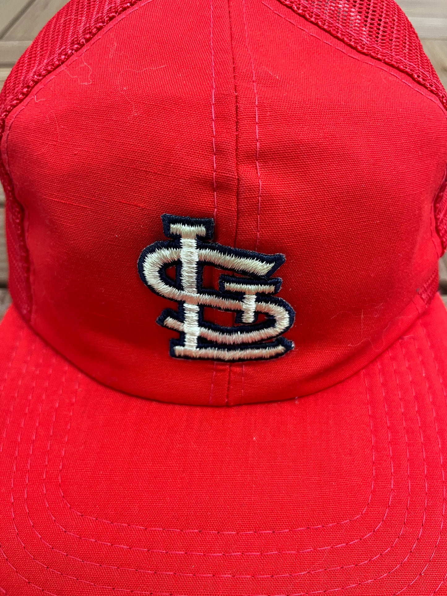 St. Louis Cardinals Embroidered Graphic Hat | Snap Back | Vintage 1990s MLB Baseball Trucker Red Cap |