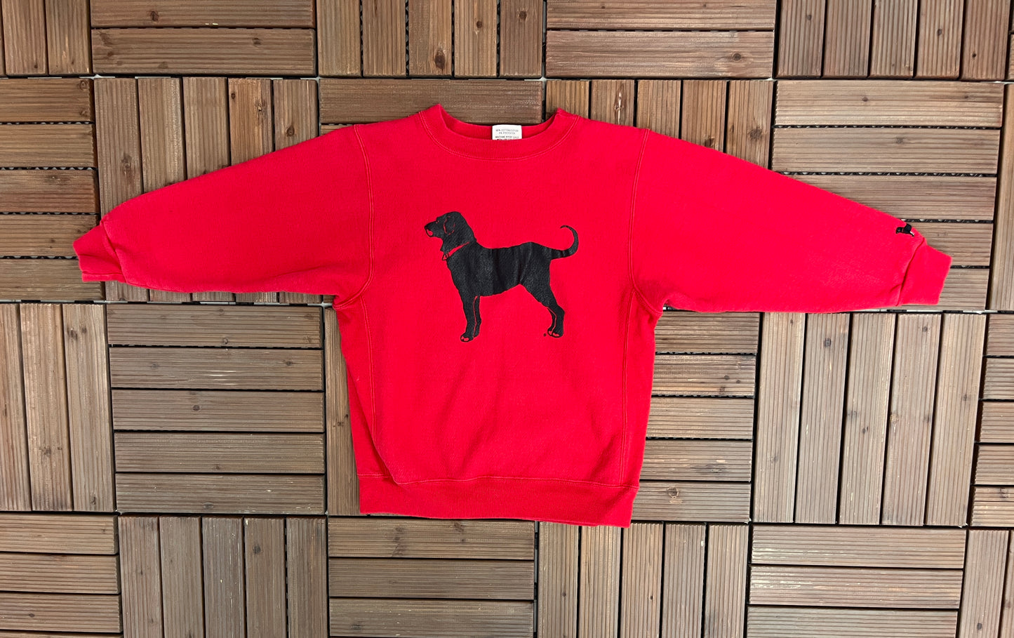 The Black Dog Martha's Vineyard Graphic Crewneck | Size Large | Vintage 1990s Promotional Red Sweater | Made in USA | Free Shipping to USA |