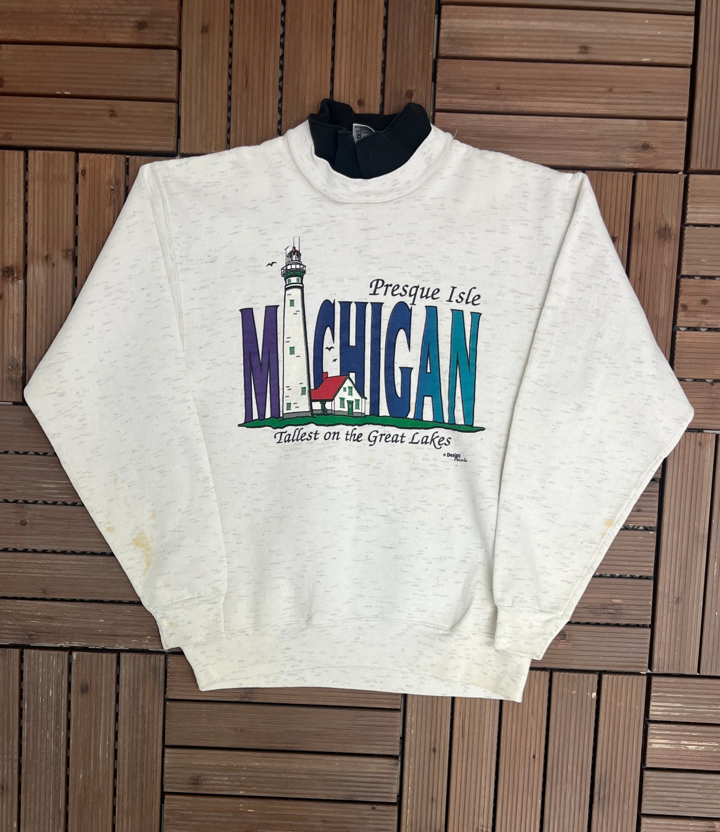 Presque Isle, Michigan Graphic Crewneck | Size Medium | Vintage 1990s Tourist Grey Sweater |