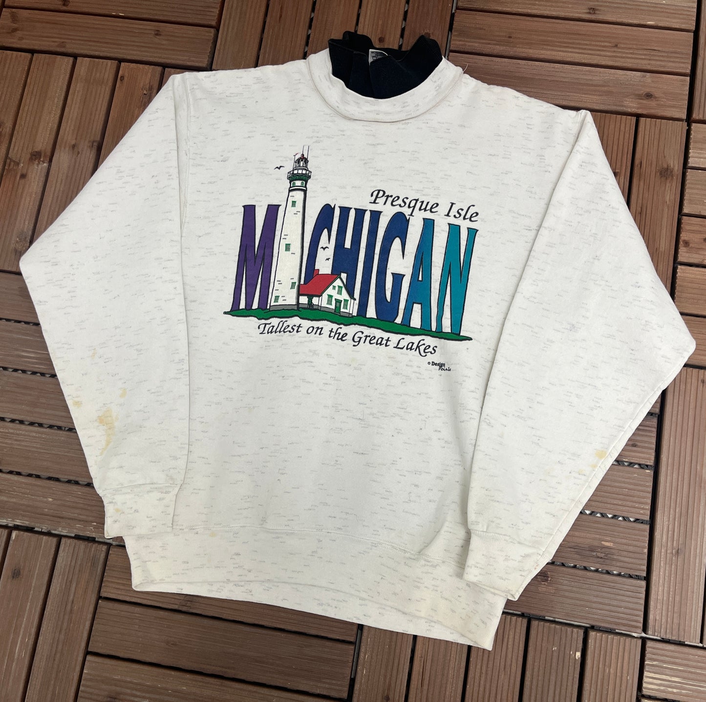 Presque Isle, Michigan Graphic Crewneck | Size Medium | Vintage 1990s Tourist Grey Sweater |