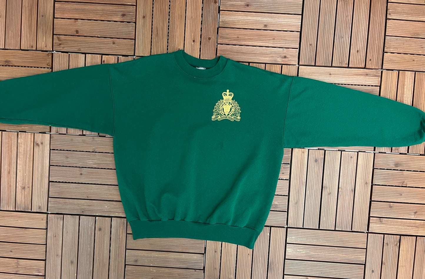 Royal Canadian Mounted Police Graphic Crewneck | Size X-Large | Vintage 1990s Promotional Green Sweater | Made in USA |Free Shipping to USA|