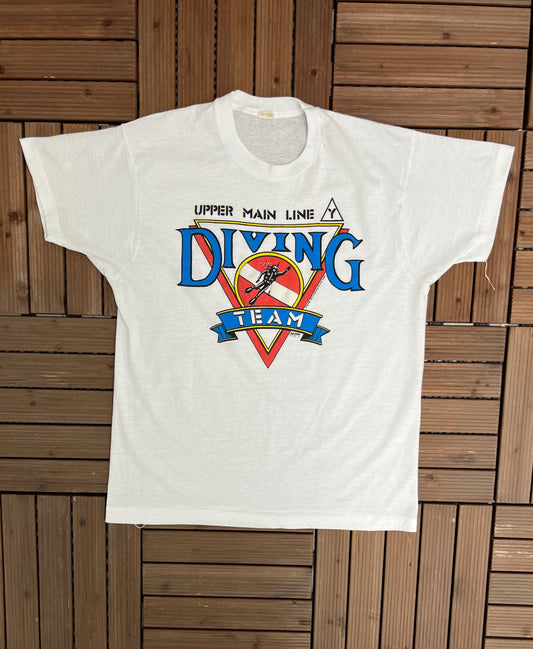 Upper Main Line Diving Team Graphic Tee | Size X-Large | Vintage 1980s Single Stitch White T-Shirt |