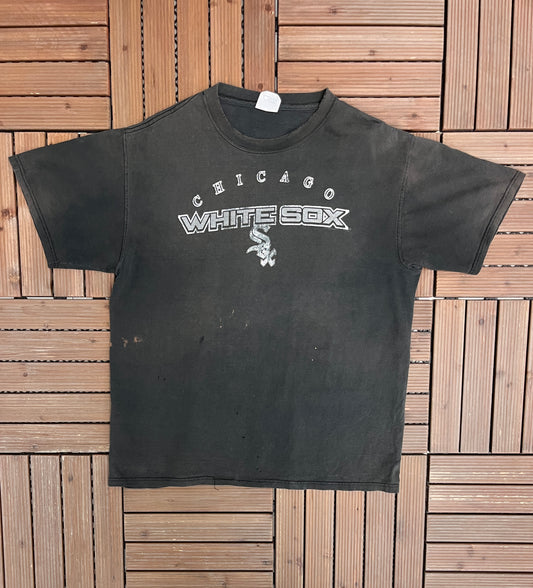 Chicago White Sox Graphic Tee | Size X-Large | Vintage 2000s MLB Baseball Distressed Black T-Shirt |