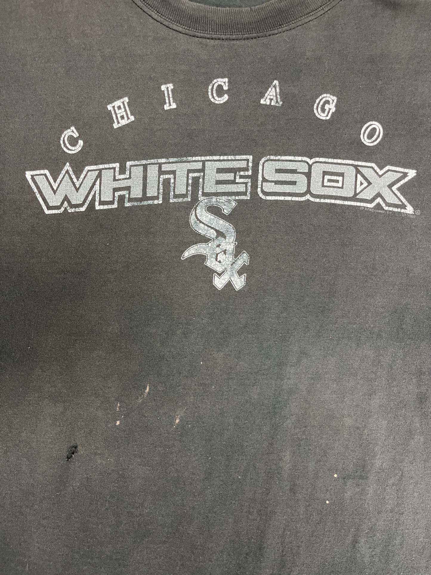 Chicago White Sox Graphic Tee | Size X-Large | Vintage 2000s MLB Baseball Distressed Black T-Shirt |