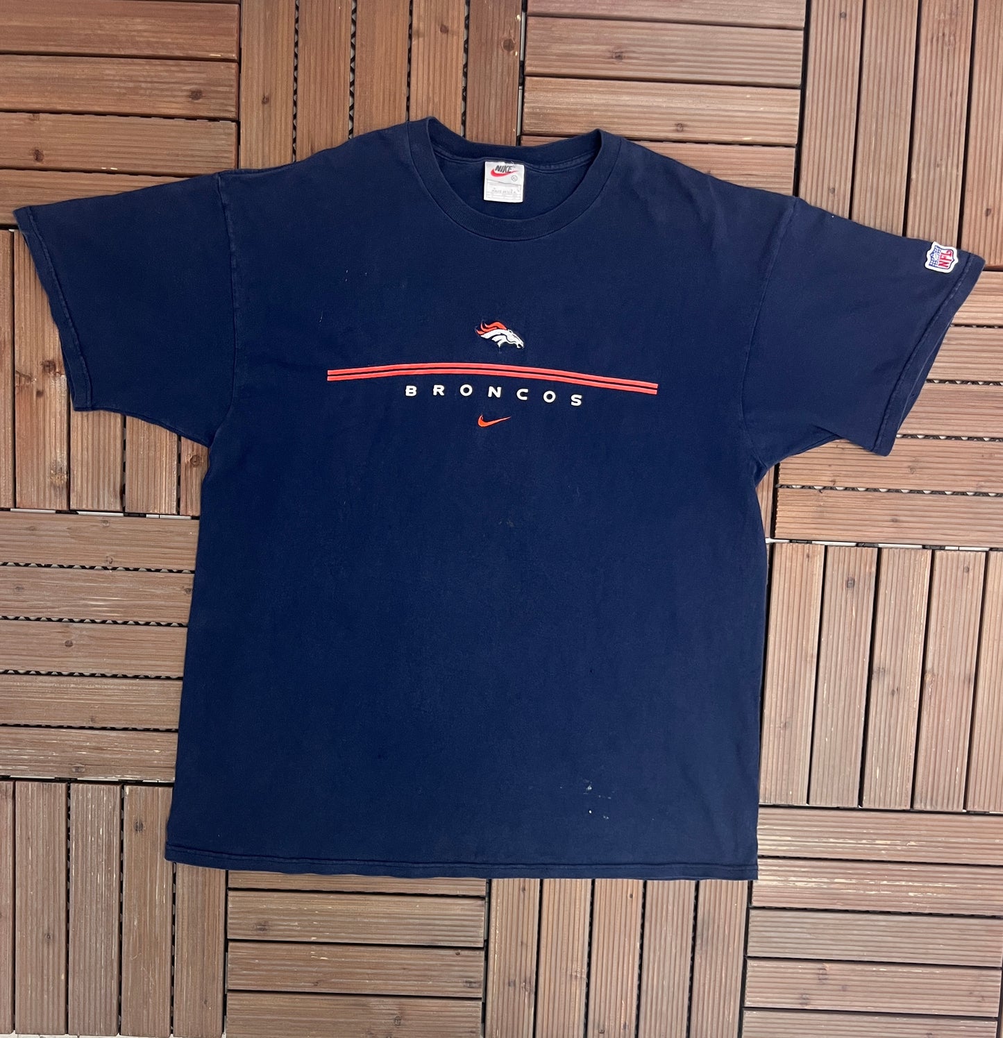 Denver Broncos Nike Embroidered Graphic Tee | Size X-Large | Vintage 1990s Made in USA NFL Football T-Shirt |