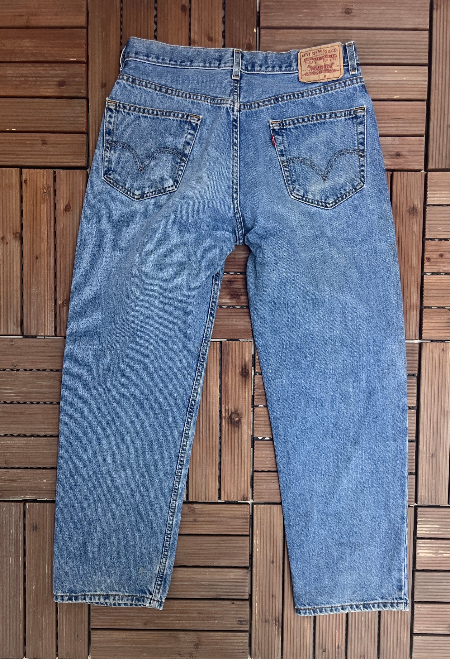 Levi Strauss & Co 550 Relaxed Fit Blue Denim Jeans | Size 34 x 30 | Vintage 2000s Levi's Light Blue Jeans |