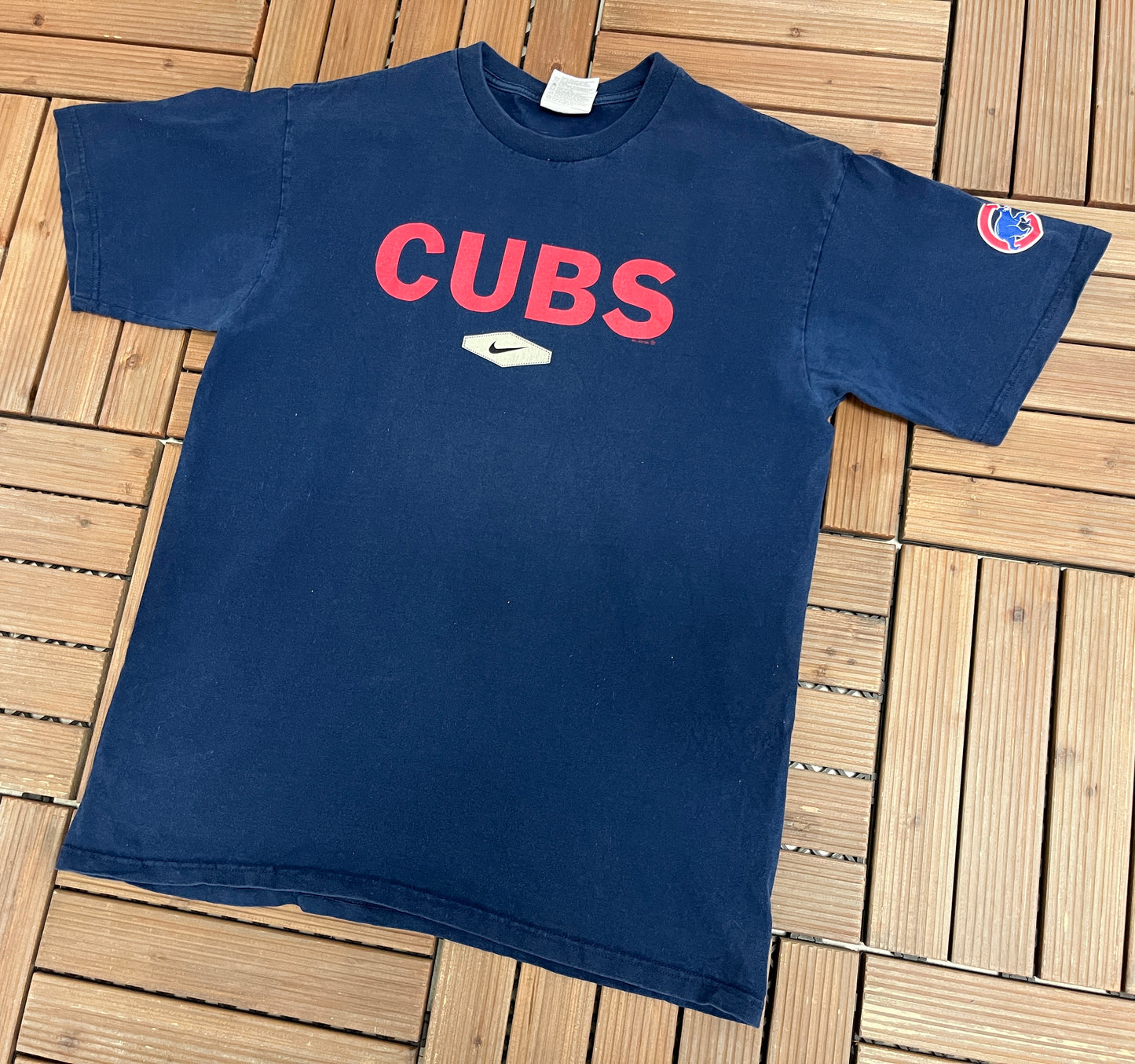 Chicago Cubs Nike Graphic Tee | Size Medium | Vintage 2000s Nike MLB Baseball Blue T-Shirt |