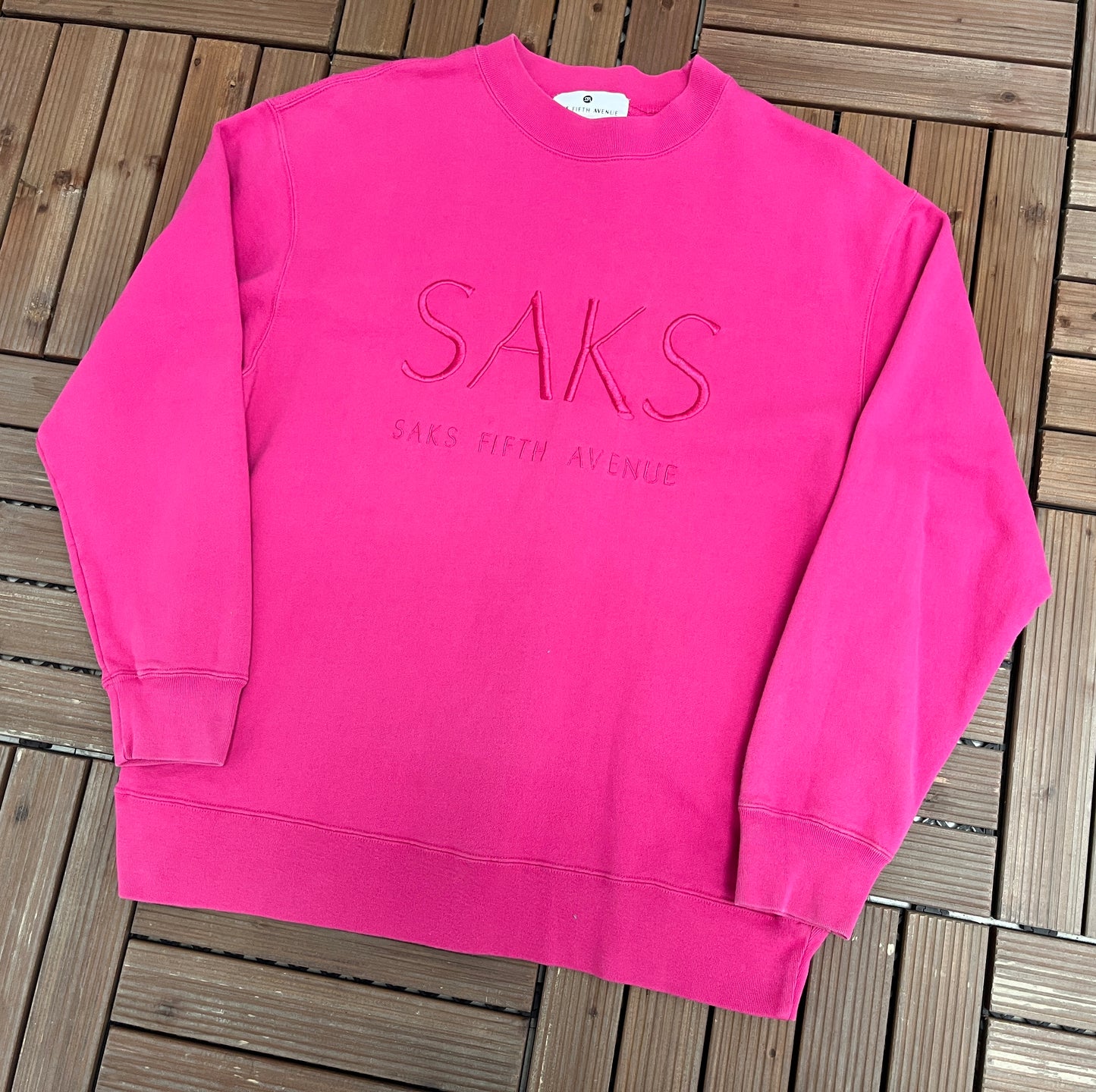 Saks Fifth Avenue Graphic Crewneck | Size Medium | Vintage 2000s Promotional Pink Sweater |