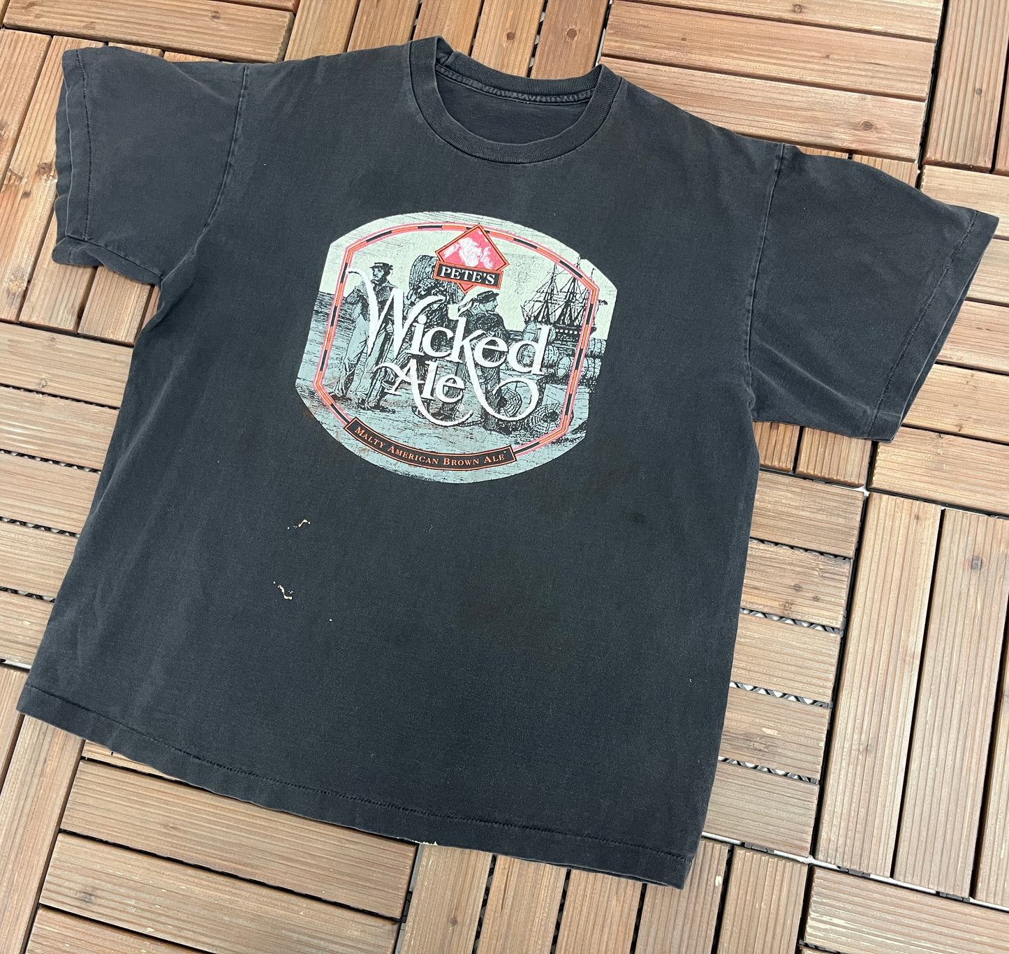 Pete's Wicked Ale Graphic Tee | Size Large | Vintage 1990s Single Stitch Alcohol Promotional T-Shirt |